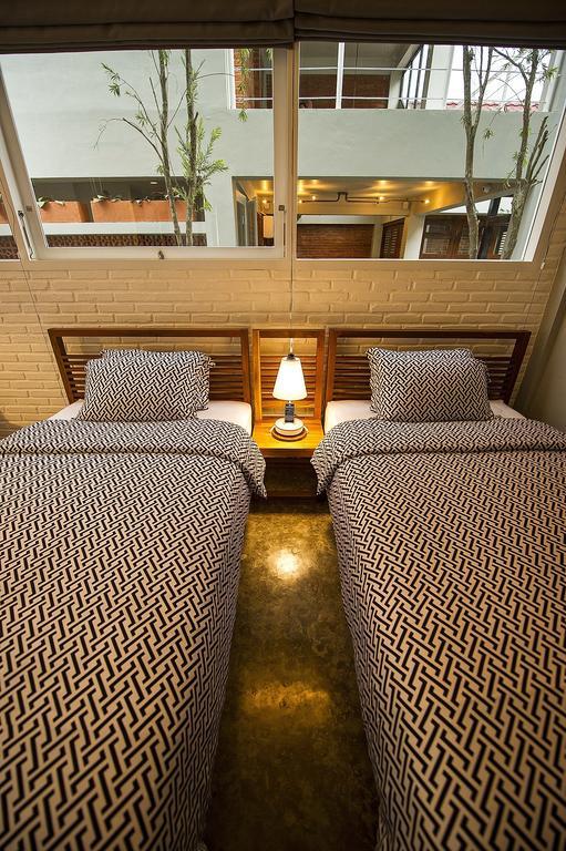 Lokal Hotel & Restaurant Kejayan ห้อง รูปภาพ