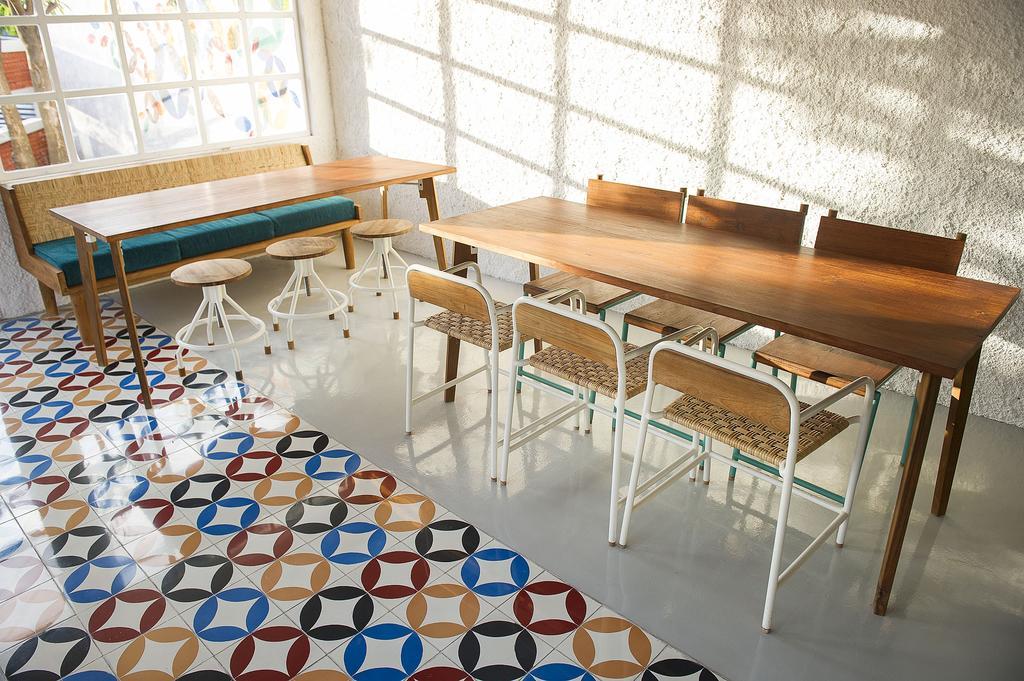 Lokal Hotel & Restaurant Kejayan ภายนอก รูปภาพ