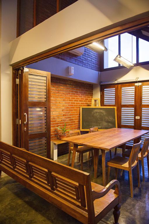 Lokal Hotel & Restaurant Kejayan ภายนอก รูปภาพ