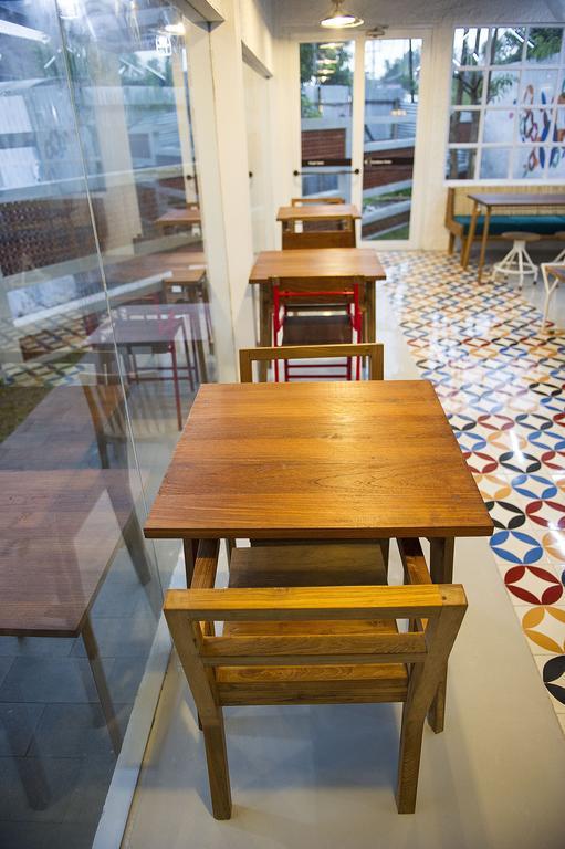 Lokal Hotel & Restaurant Kejayan ภายนอก รูปภาพ