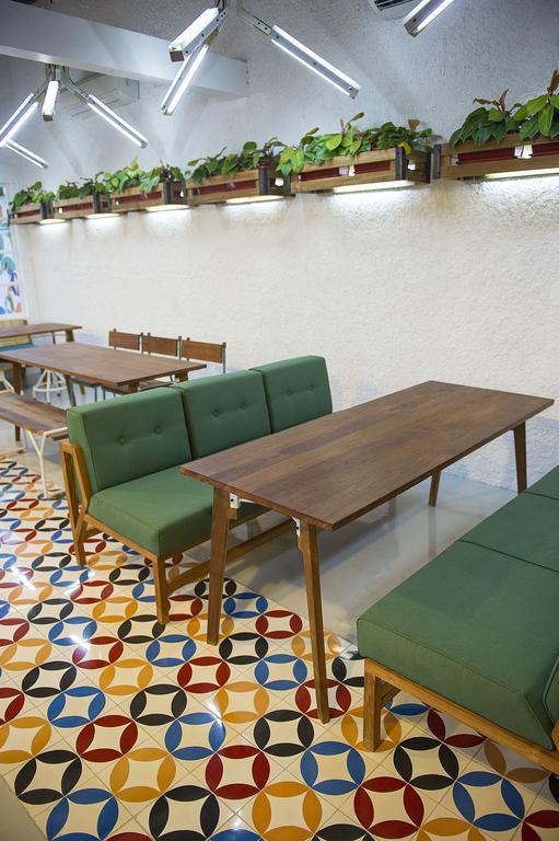Lokal Hotel & Restaurant Kejayan ภายนอก รูปภาพ
