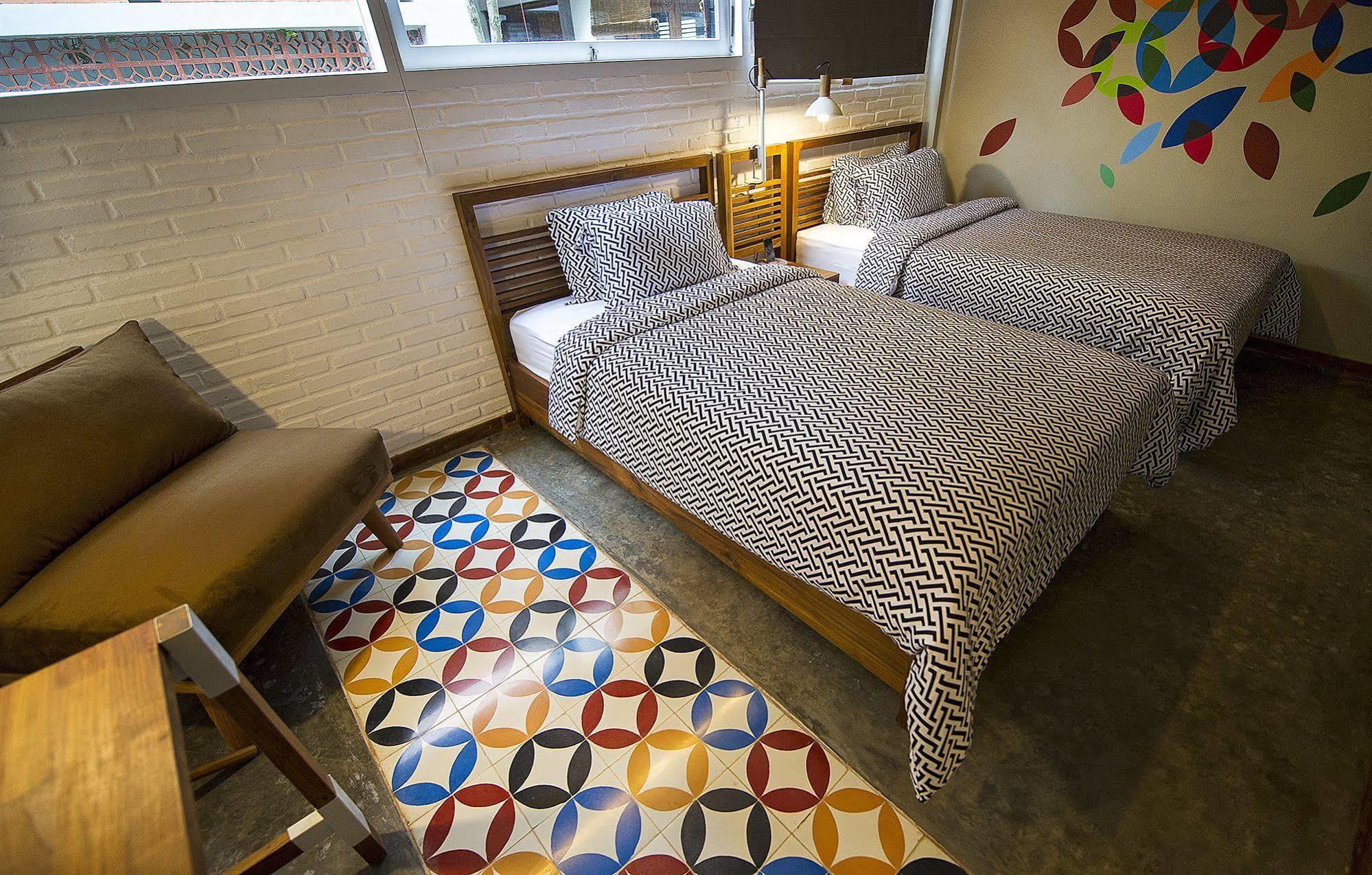Lokal Hotel & Restaurant Kejayan ภายนอก รูปภาพ